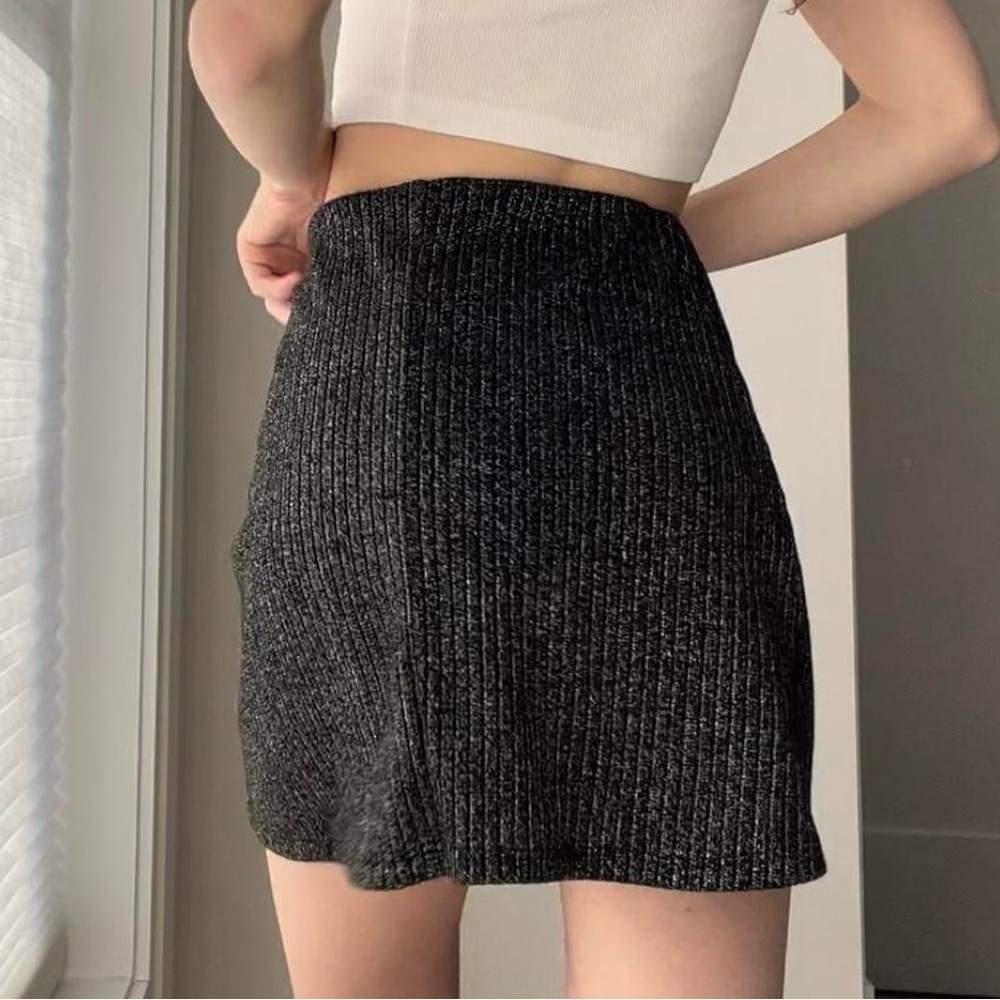 Urban Outfitters Women's Black and Silver Skirt - Picture 5 of 11